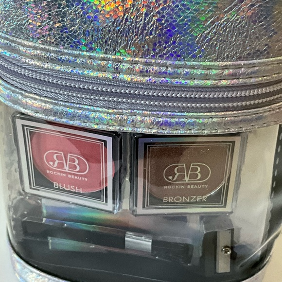 Rockin Beauty Box 24 pc  Professional Series Makeup Set - Picture 7 of 12